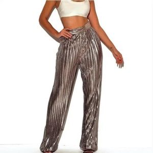 Medium Miss Circle New Metallic Pleated Dress Pants Pleated. NWT